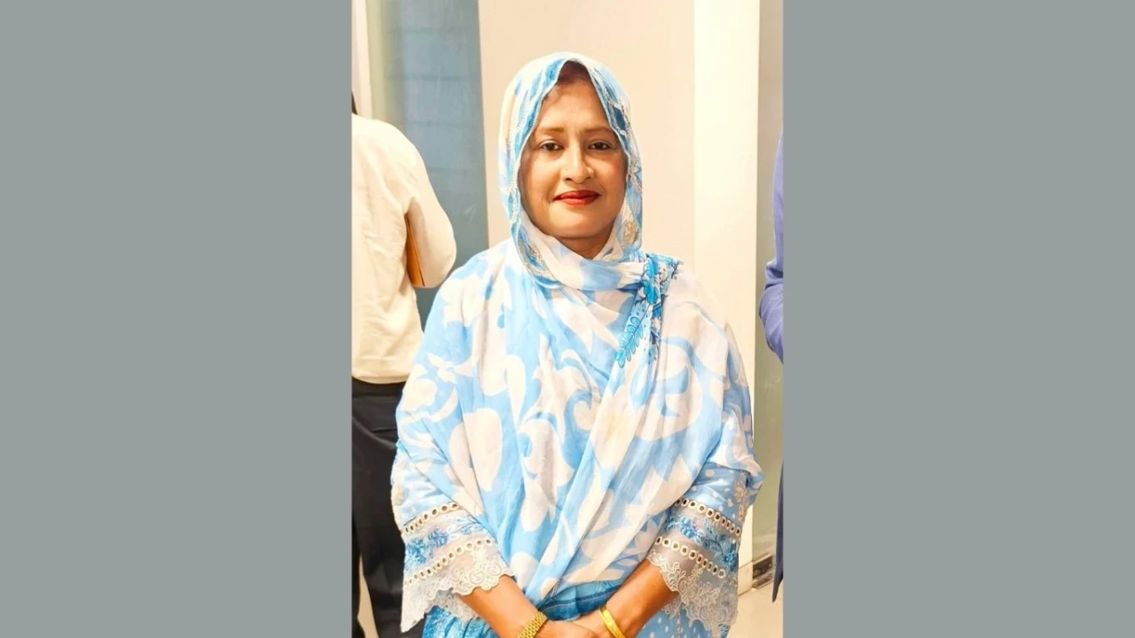 অভিযোগের পাহাড়, তবুও বেপরোয়া কাজল রেখা